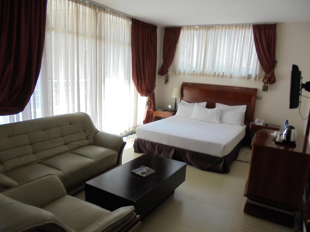 Aphrodite International Hotel アジス・アベバ エクステリア 写真